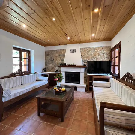 Pigadi Holiday home *